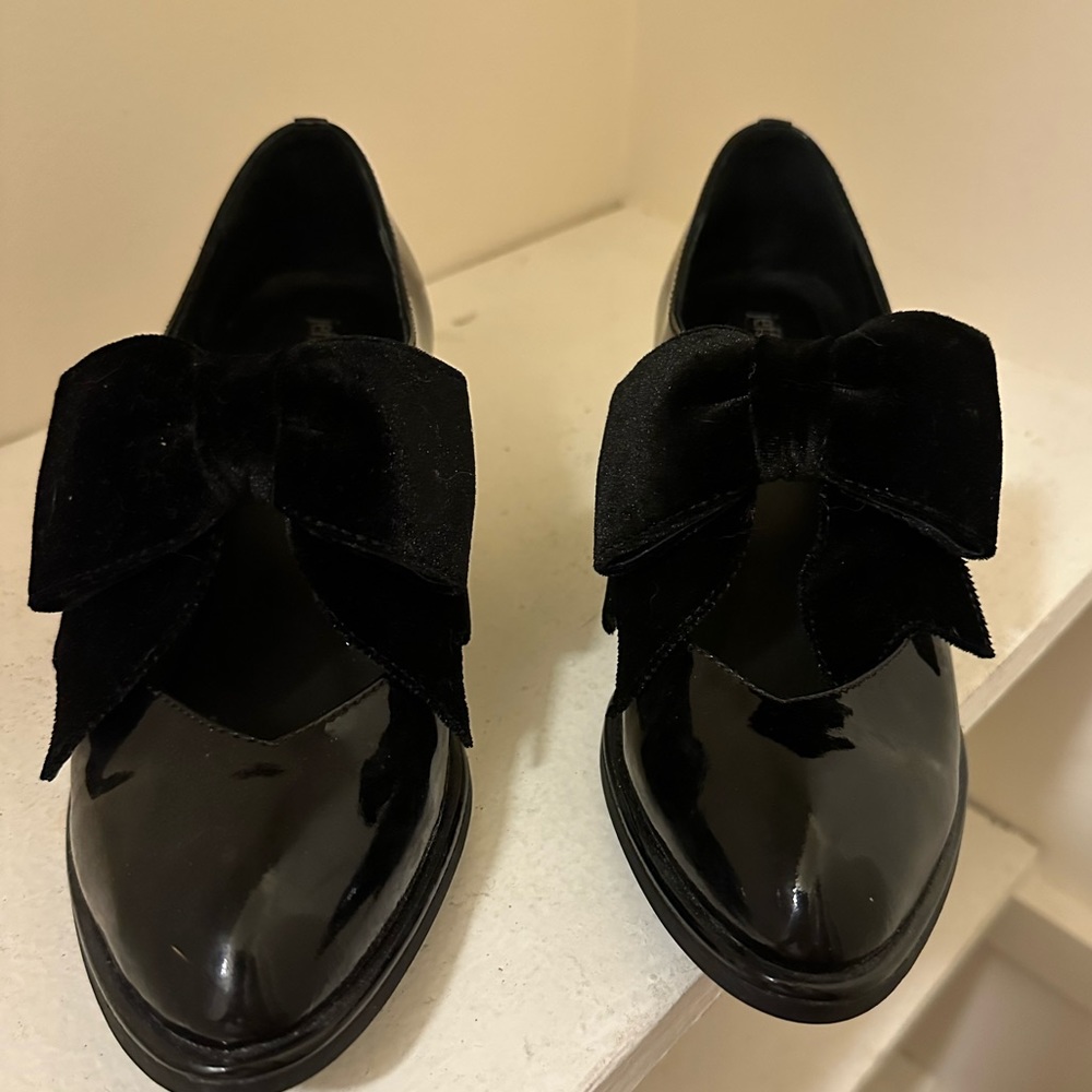 Jeffrey Campbell bow shoe with pearl heal